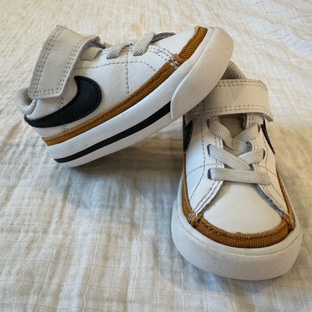 Nike Legacy Toddler / Baby White and Brown Sneakers